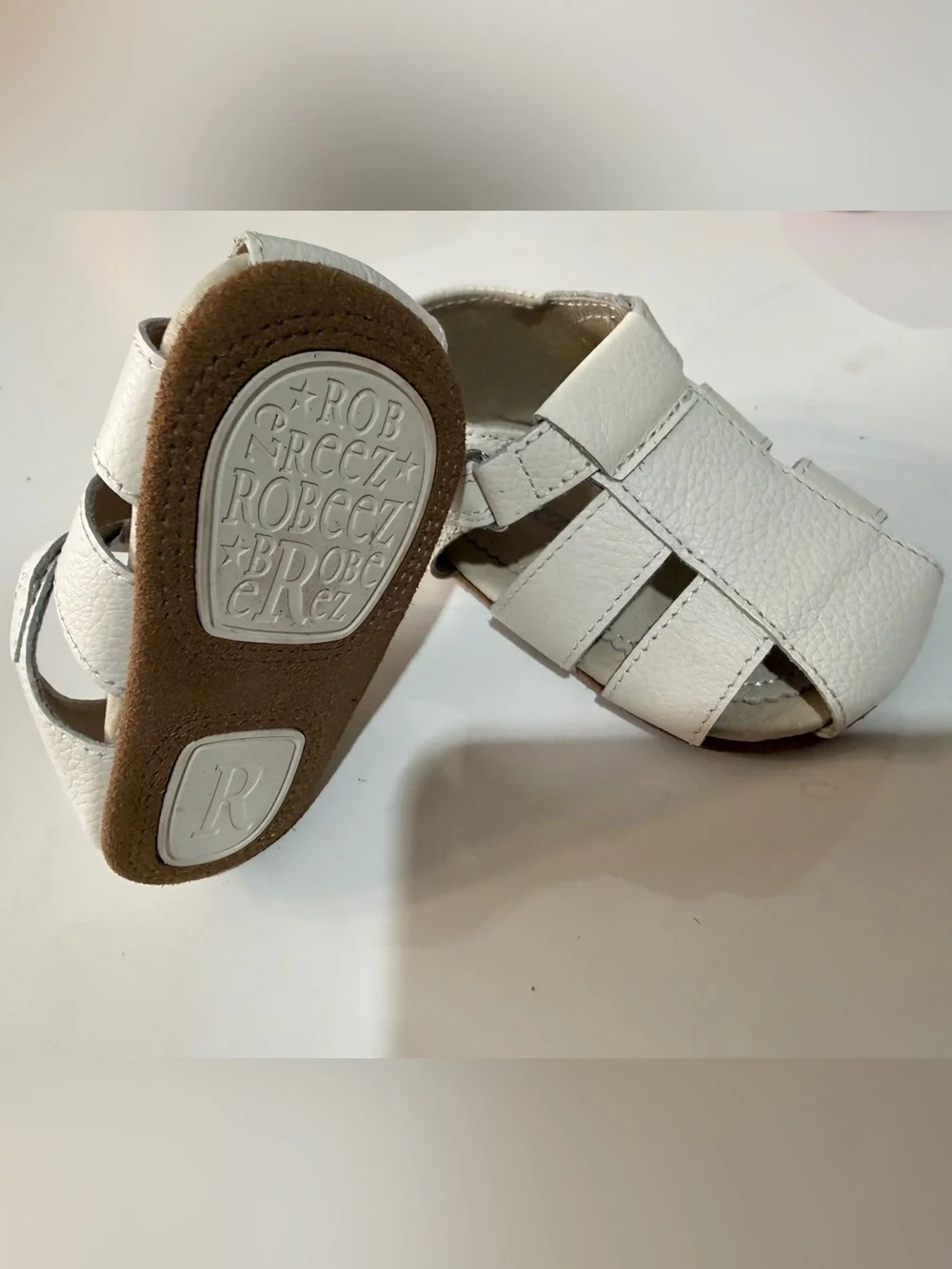 Robeez White Leather Baby Fisherman Sandals